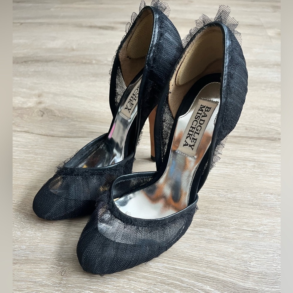 Badgley Mischka Black Leather Sol Lace Round Toe Heels Women's Size 4.5